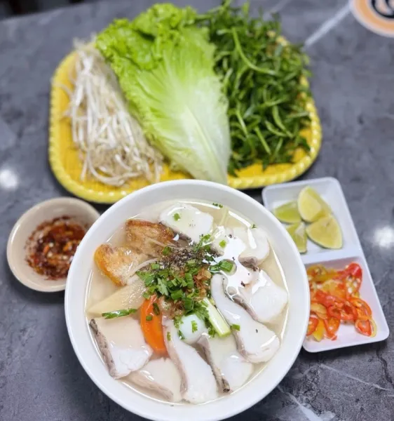 MINH TRUNG QUÁN