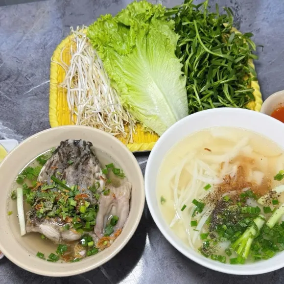BÁNH CANH ĐẦU CÁ